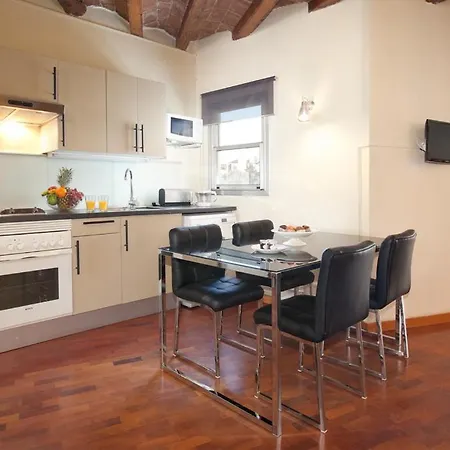 Aspasios Verdi Apartment